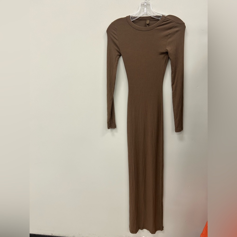 skims brown dress